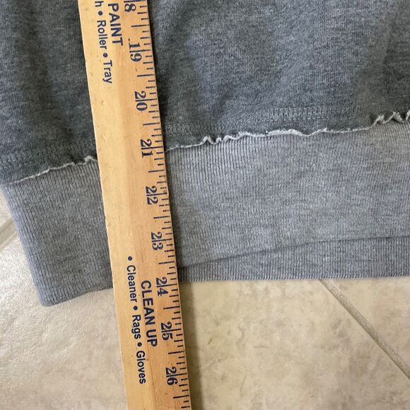 Harry Potter Gryffindor Fleece  Gray Sweatshirt Adult Small Universal Studios - Picture 8 of 11